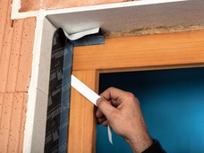 4. Incollare sul telaio